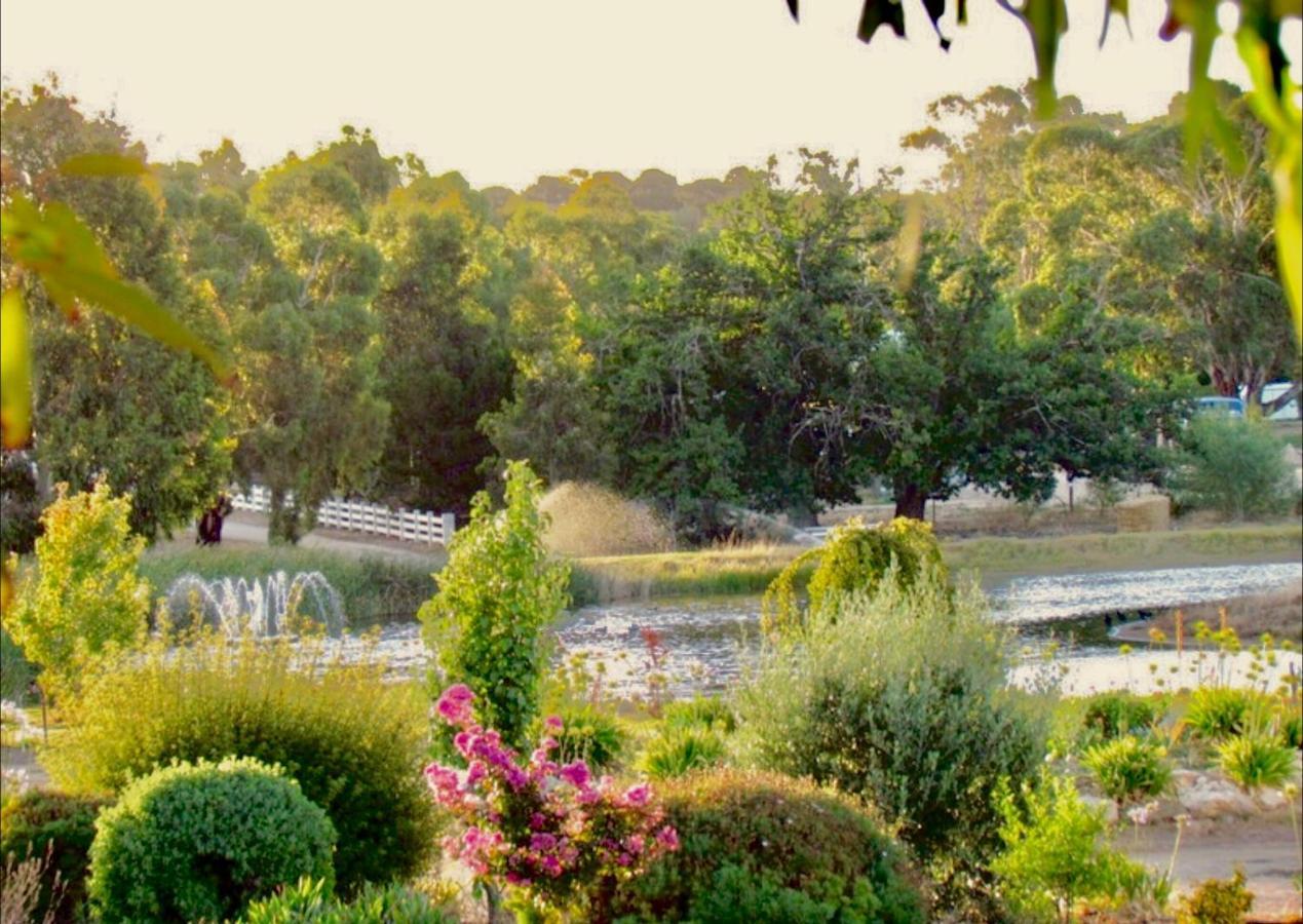 كيث The Lake House Retreat المظهر الخارجي الصورة